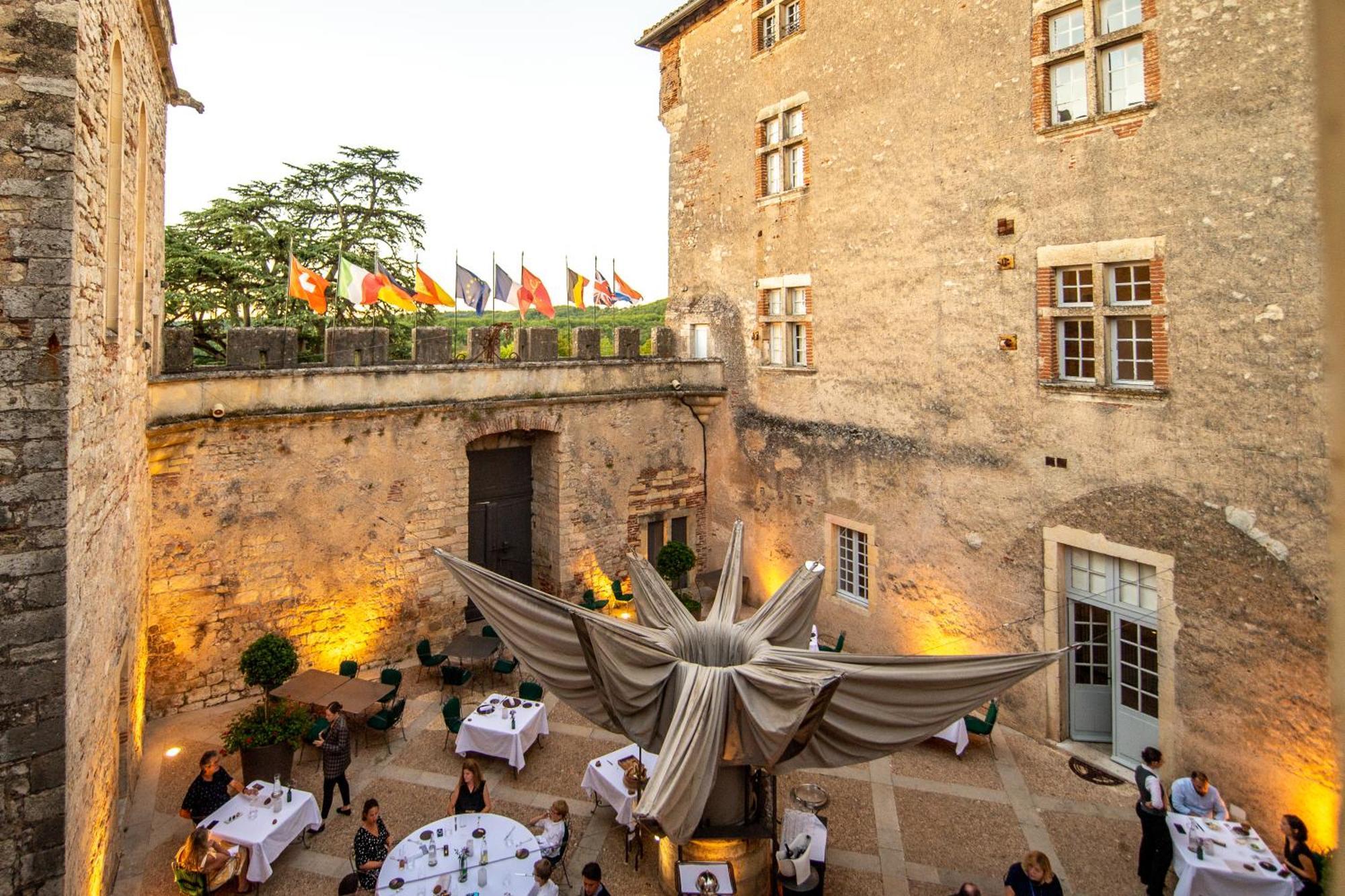 Chateau De Mercues Hotel Exterior photo